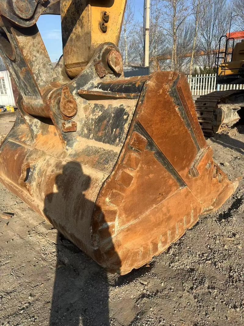 三一750原車挖斗與挖機油缸 性能、維護與優化指南